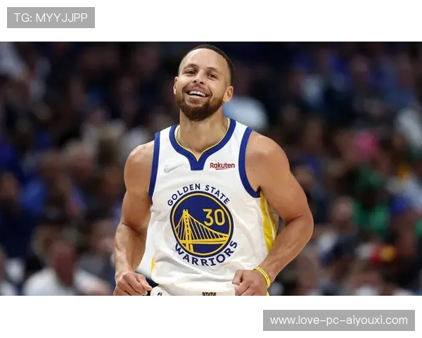 勇士反弹获胜,库里表现依旧抢眼,勇士队员对库里 勇士反弹获胜,库里表现依旧抢眼,勇士队员对库里