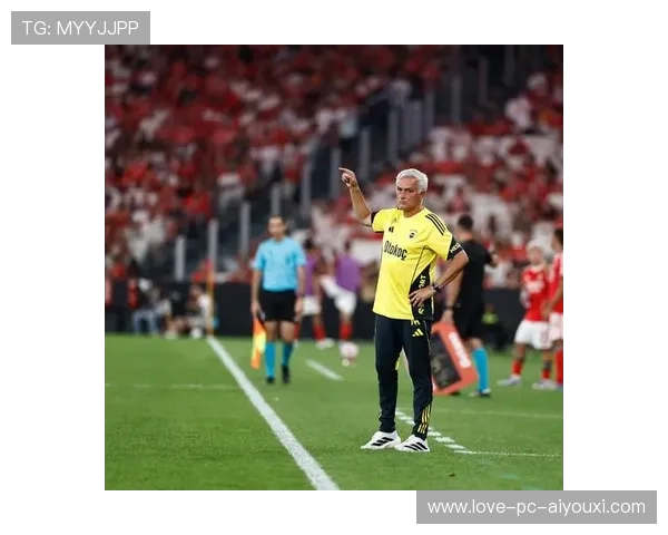 意大利再踢附加赛球迷崩溃：心态真的撑不住