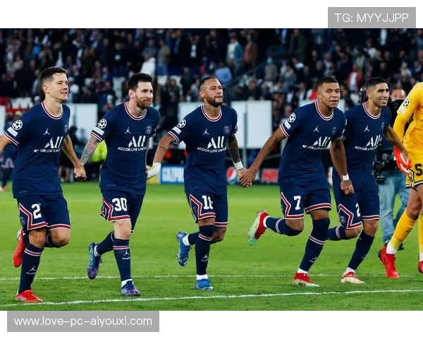 法甲巴黎后场组织严密，反击多次得手